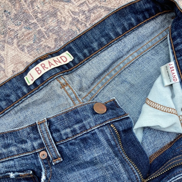 J Brand jeans, Clyde distressed boyfriend style, size 25, EUC - Picture 6 of 9